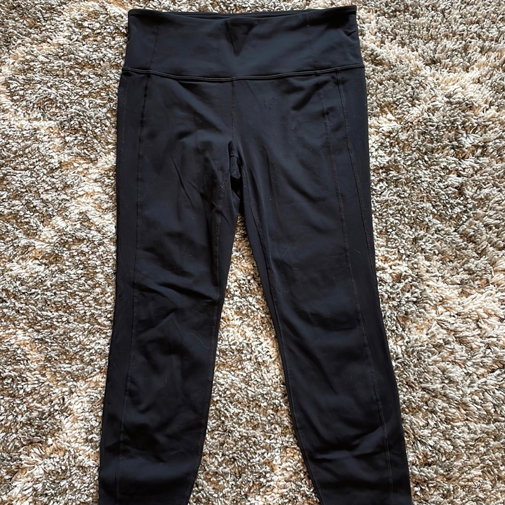 Athleta black capri leggings Size large